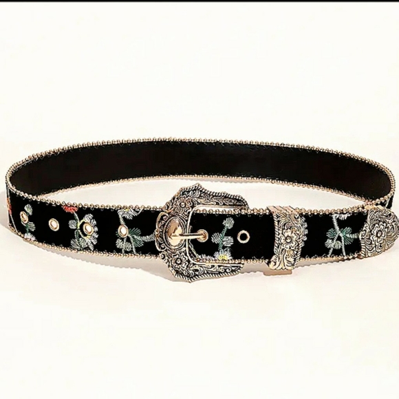 Western Black Goldtone Embossed Flower Embroidered Rancher Belt Buckle Boho New - Picture 2 of 9